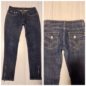 Women's Ankle zipper jeans Size 5 skinny leg.